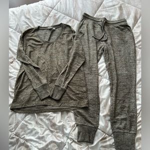 GAP lounge set never worn